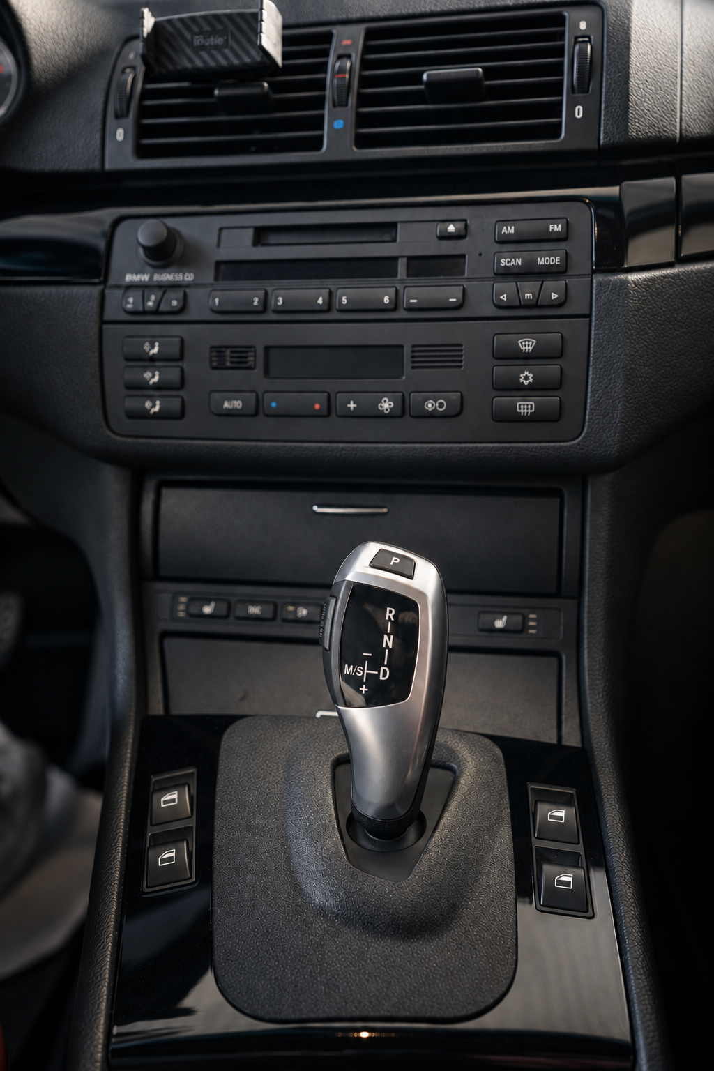 In den E46 integrierter F30 Gangwahlschalter für das ZF 8HP50